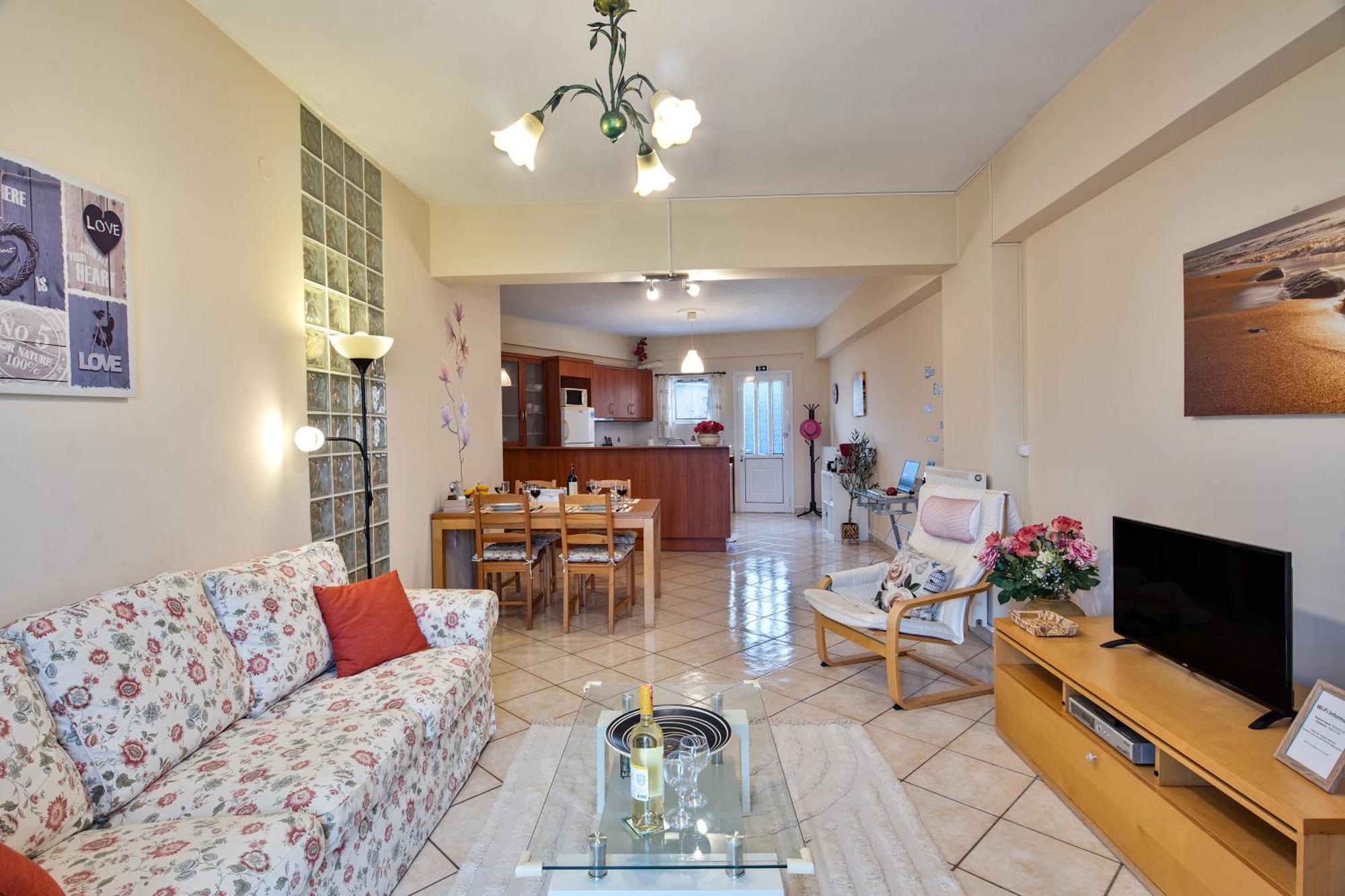 House Of Velenia - 2 Bedroom Apartment Near Old Town, Airport And Bus Station Corfu  Екстериор снимка