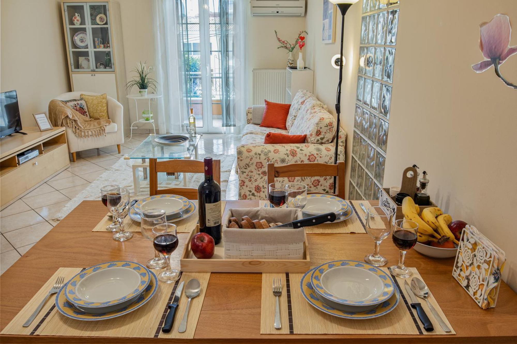 House Of Velenia - 2 Bedroom Apartment Near Old Town, Airport And Bus Station Corfu  Екстериор снимка