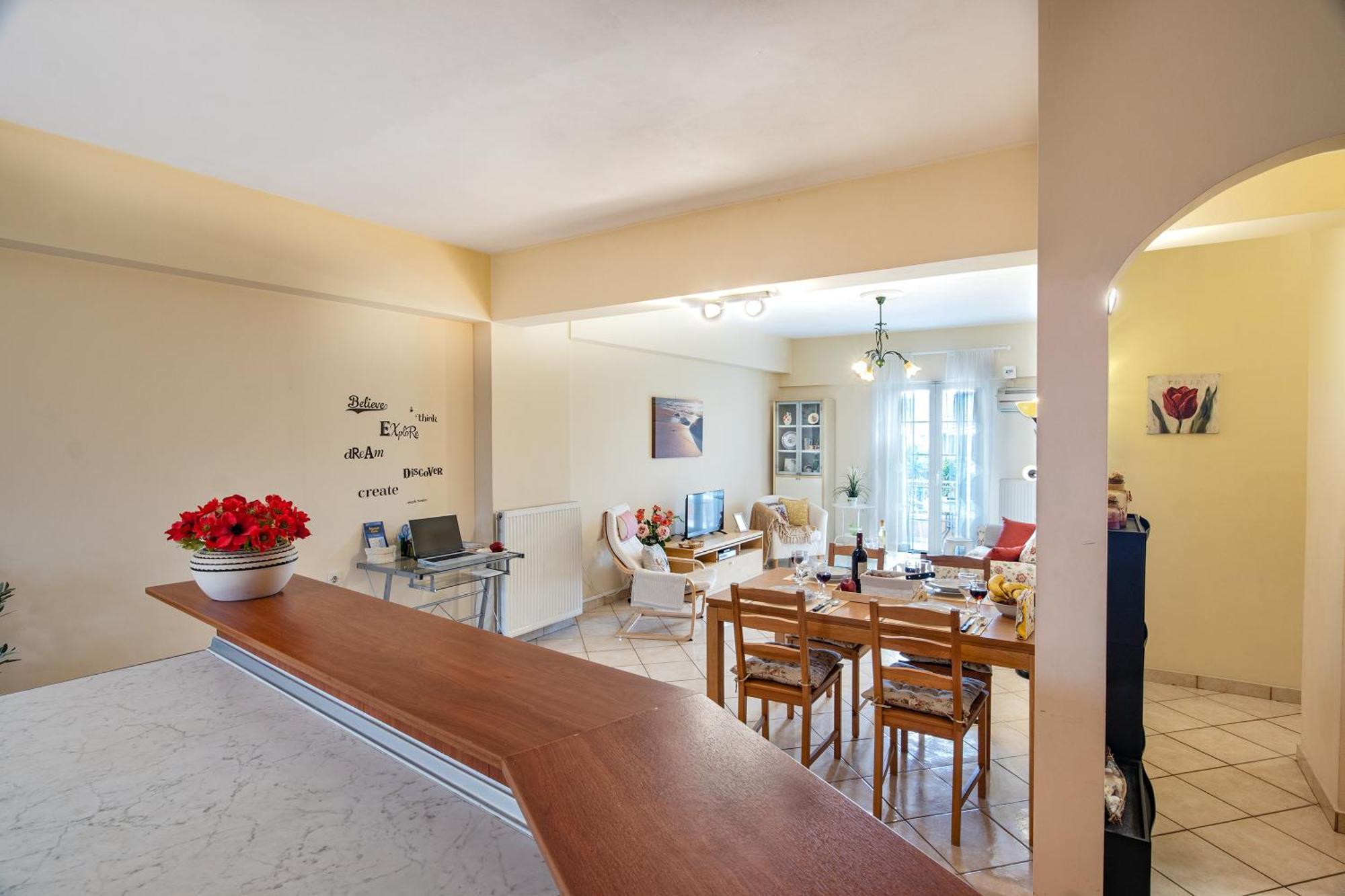House Of Velenia - 2 Bedroom Apartment Near Old Town, Airport And Bus Station Corfu  Екстериор снимка