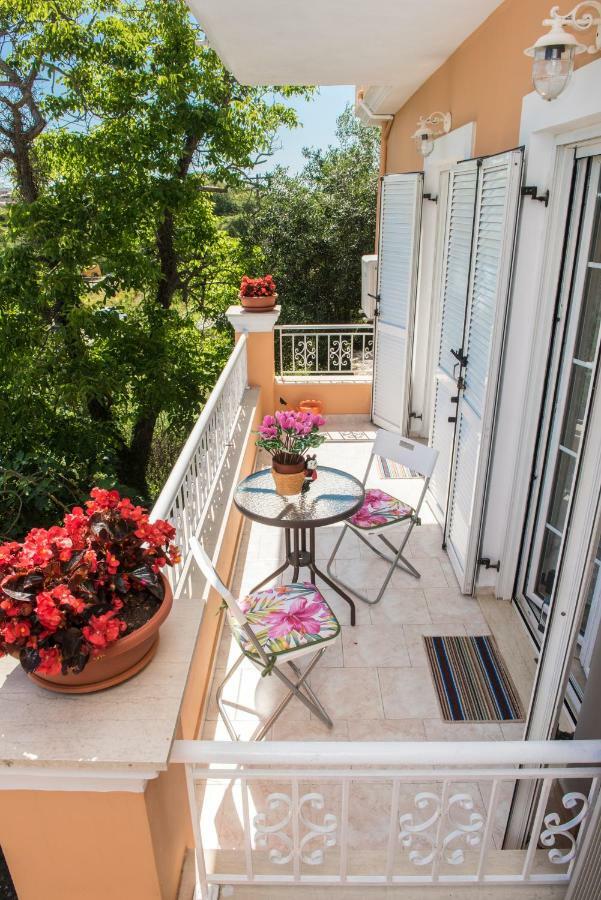 House Of Velenia - 2 Bedroom Apartment Near Old Town, Airport And Bus Station Corfu  Екстериор снимка